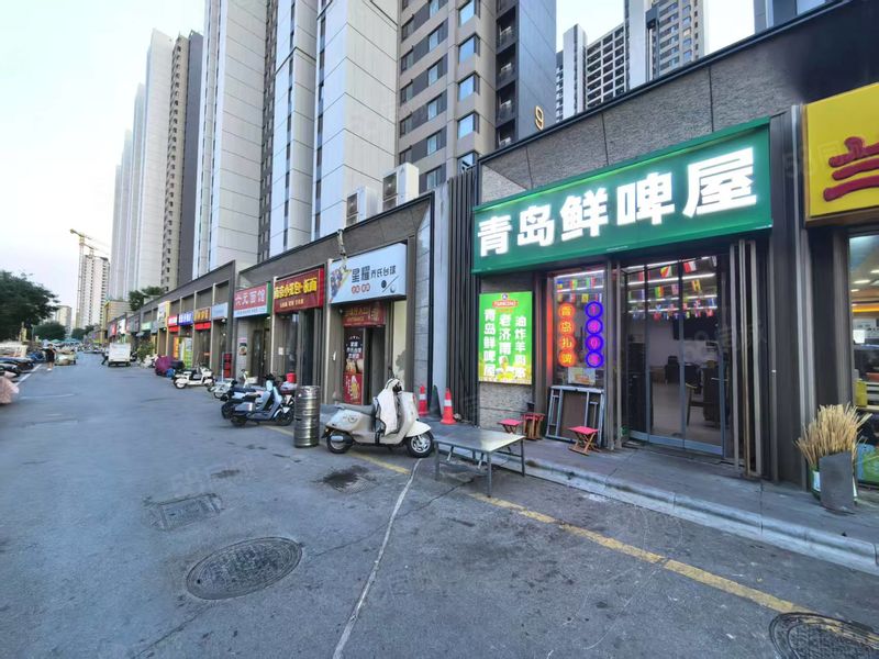 （闪 铺商业）高端社区优佳铺位！翡翠公园商业街青岛啤酒屋转让