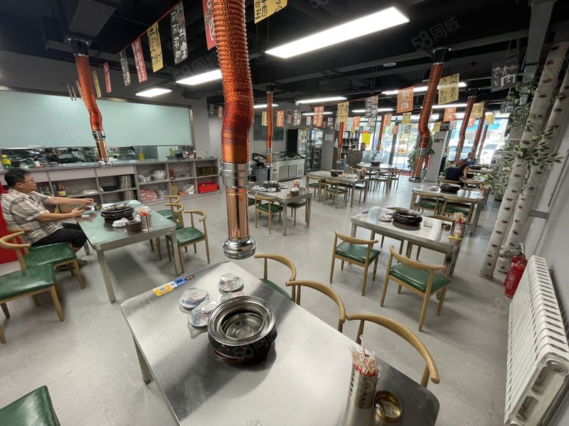 浑南区长青南街400平餐饮店转让格局方正设备齐全临近两所大学