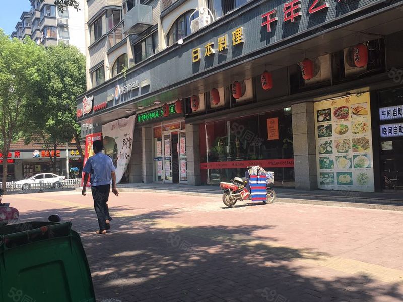 西湖通湖路稀有三门面40平租金低位置好人流量大性价比高